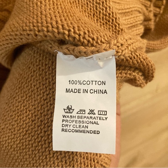 Khaki caramel Vneck sweater vest NWOT - Picture 7 of 8